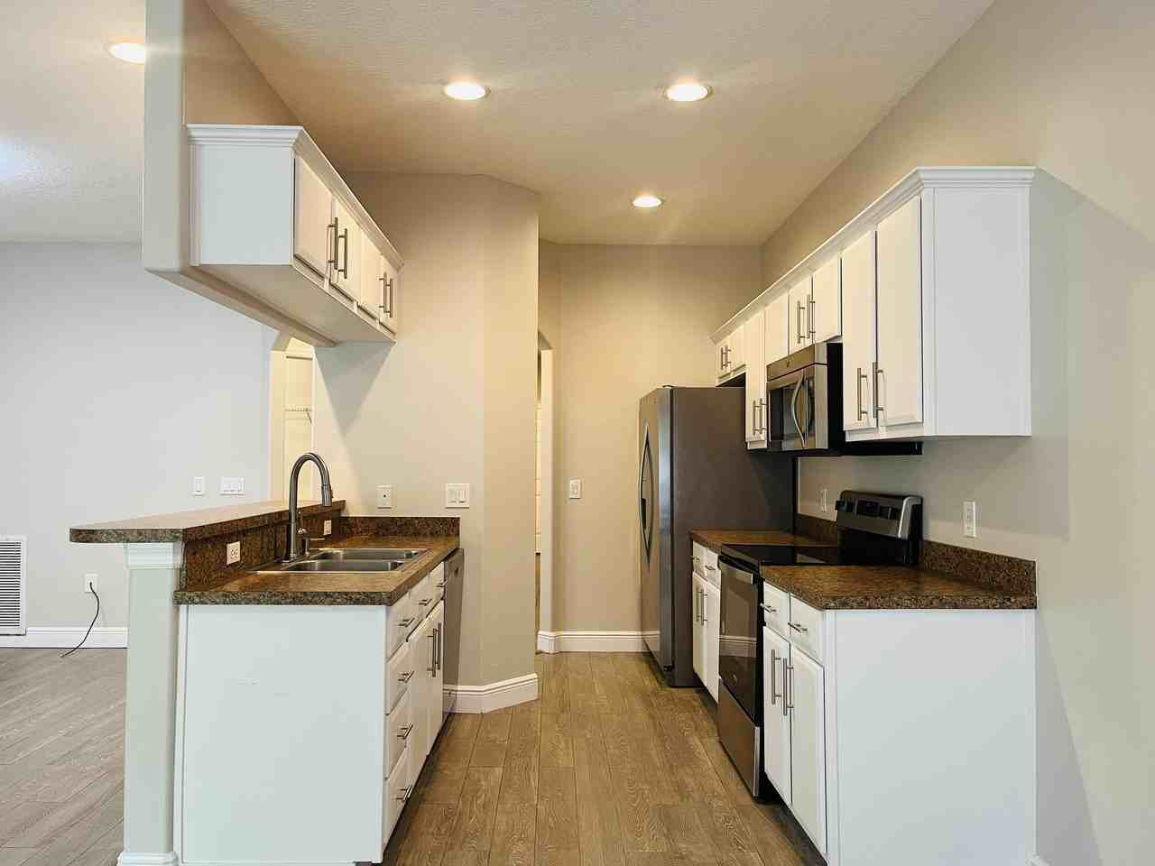 117 Anchorage Ave #117-6 - Photo 4 of 17