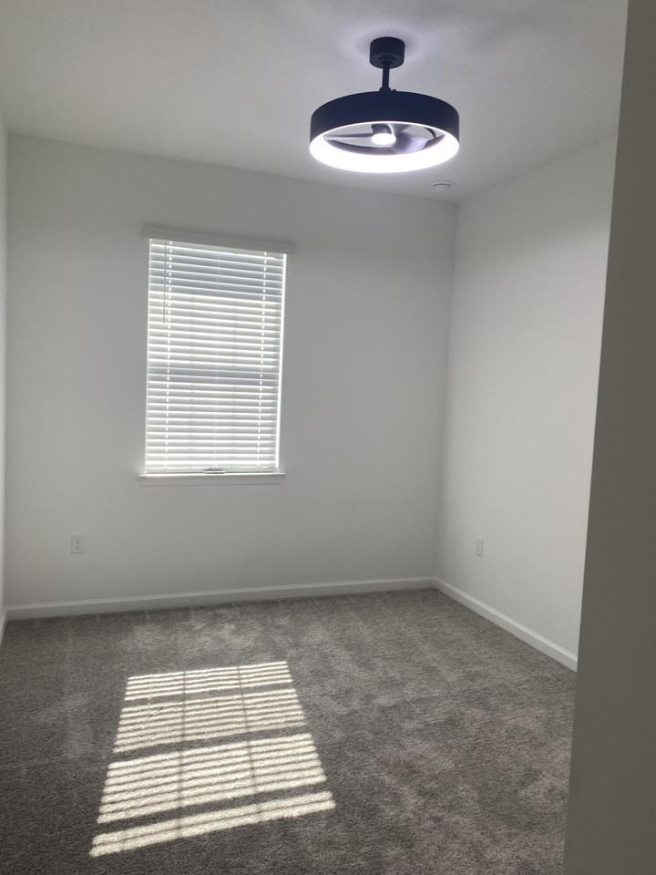 271 Sw Sally Way #271 - Photo 4 of 20