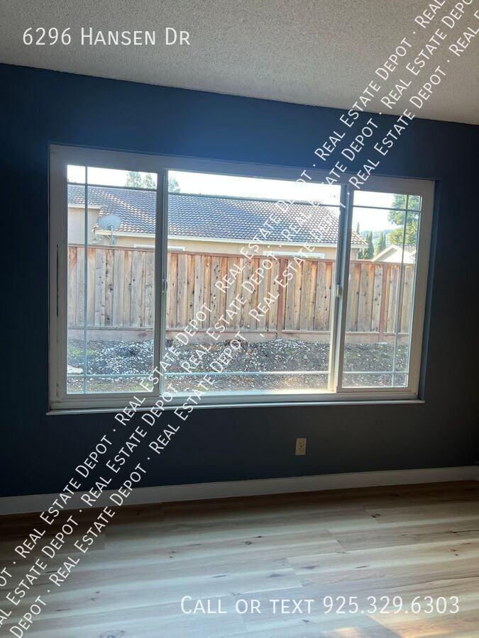 6296 Hansen Dr - Photo 5 of 34