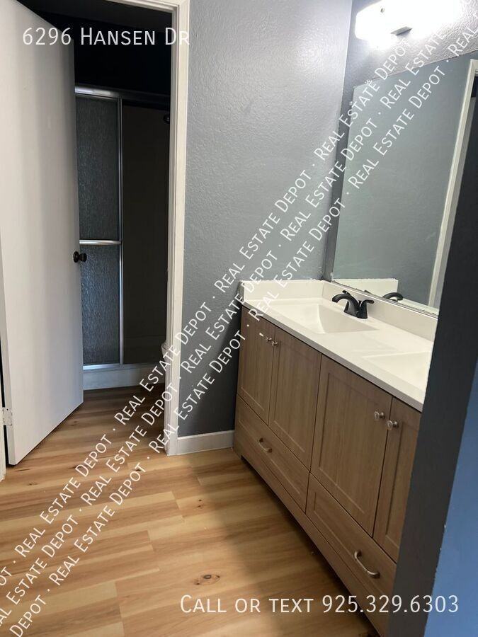 6296 Hansen Dr - Photo 7 of 34