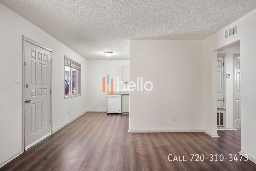 984 E Saxony Drive - Photo 2 of 8