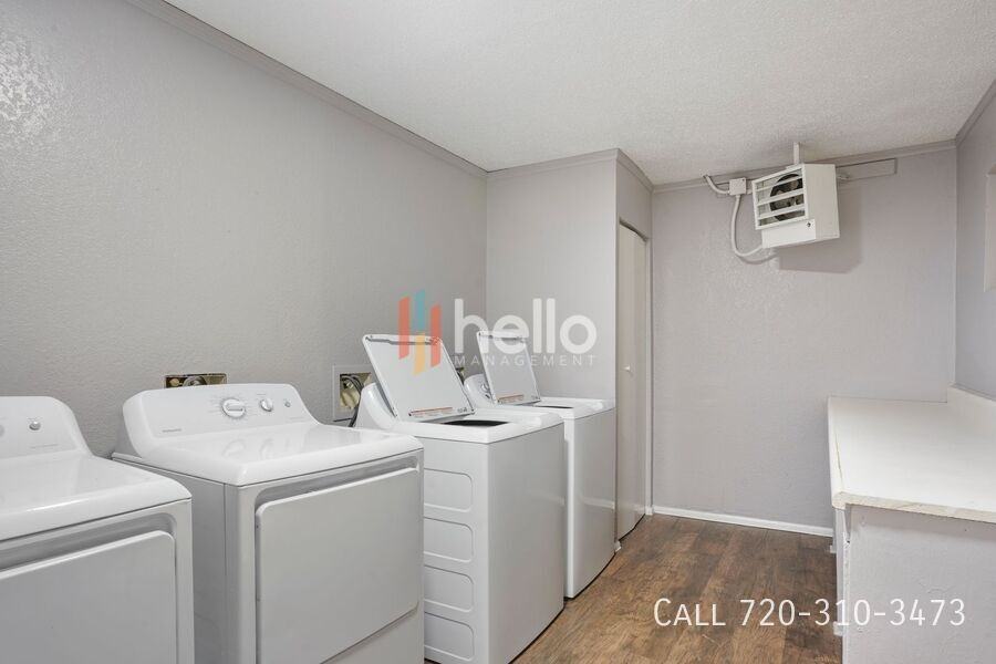 984 E Saxony Drive - Photo 4 of 8