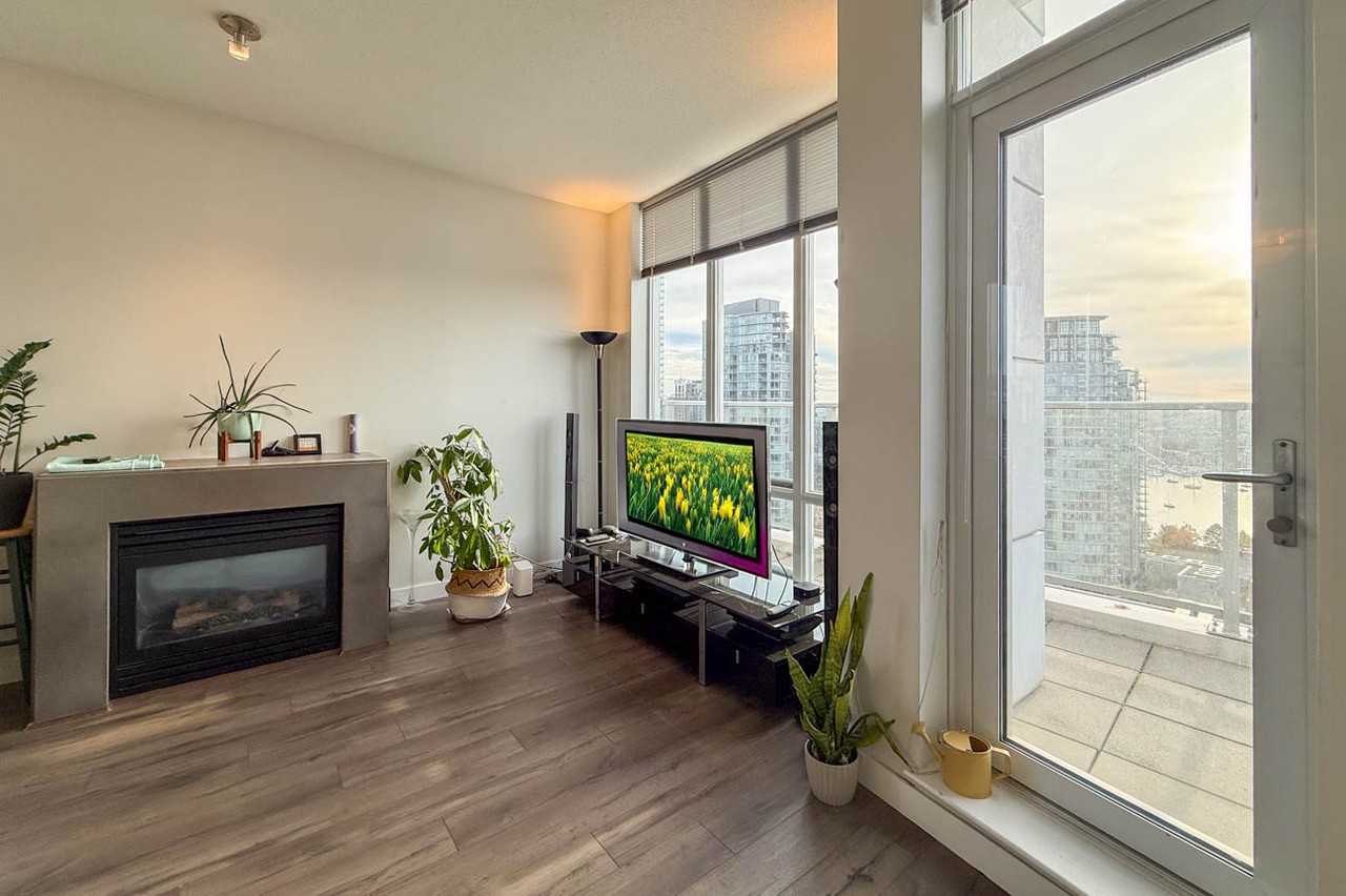 638 Beach Crescent #2703 - Photo 5 of 30