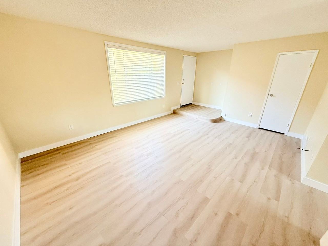 266 E Via Escuela #B - Photo 4 of 21