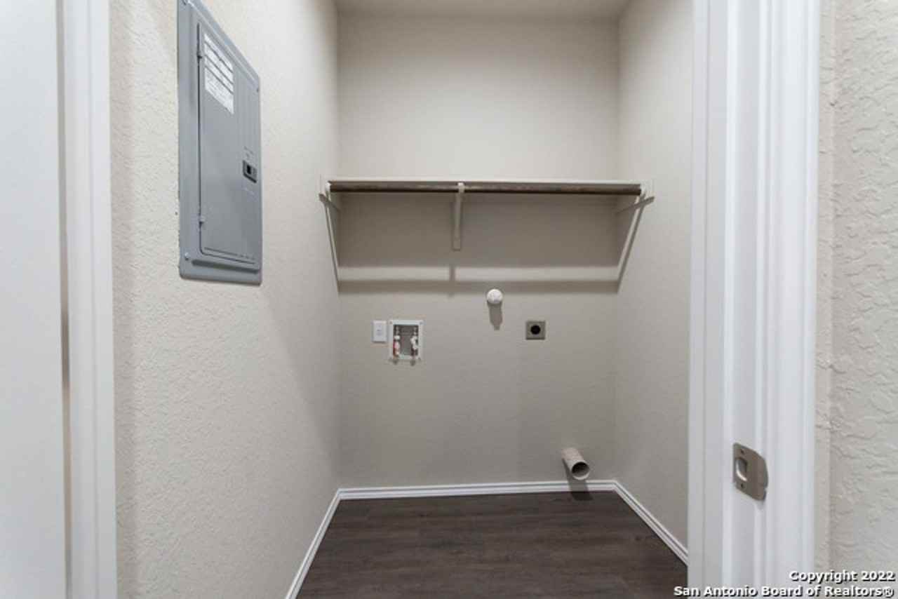 605 Asher's Place - Photo 6 of 21