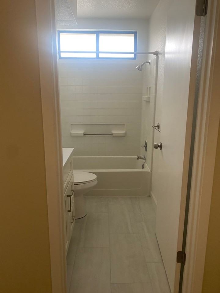 720 Timberline Terrace - Photo 7 of 12