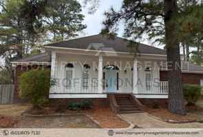 featured image of 600 Bay Pointe Lane