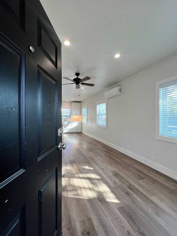 2100 Yajome Street - Photo 2 of 18