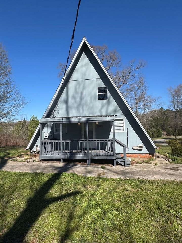 3938 Cloverdale - Photo 7 of 17