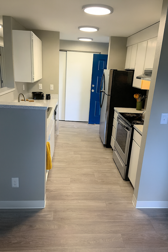 Burien Manor Apartments - Photo 3 of 8