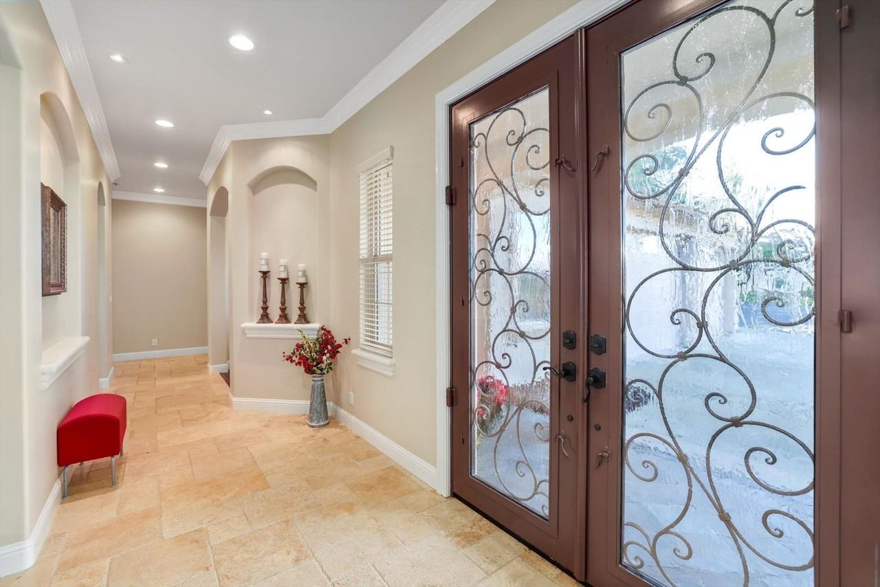 3018 Chardonnay Court - Photo 6 of 49