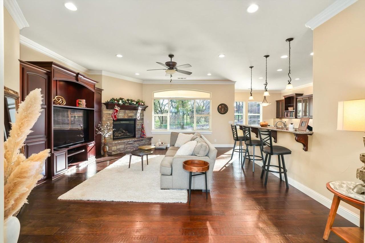 3018 Chardonnay Court - Photo 7 of 49