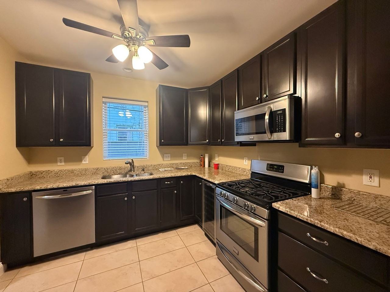 322 Greenwich Street - Photo 2 of 25