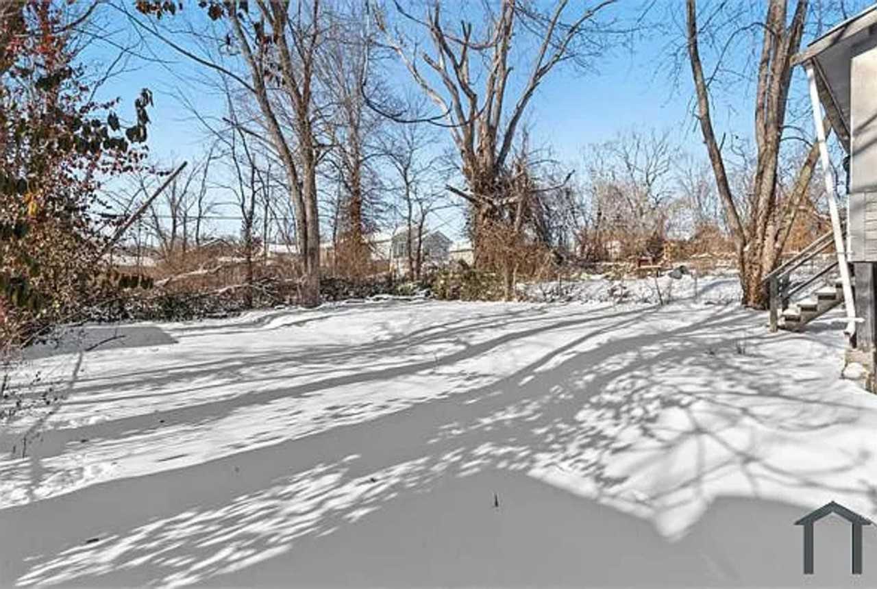 5415 Hamilton Avenue - Photo 3 of 21