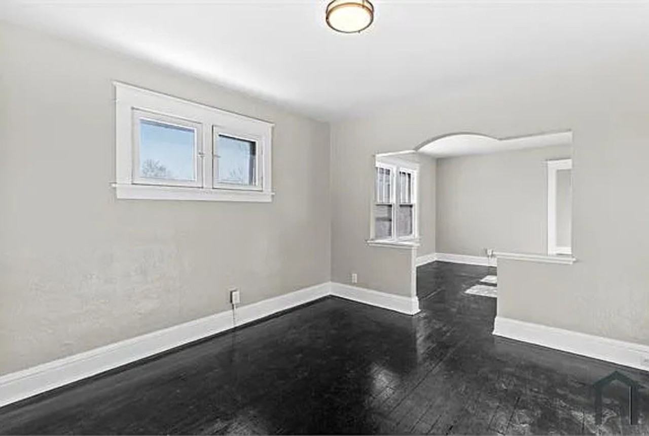 5415 Hamilton Avenue - Photo 4 of 21