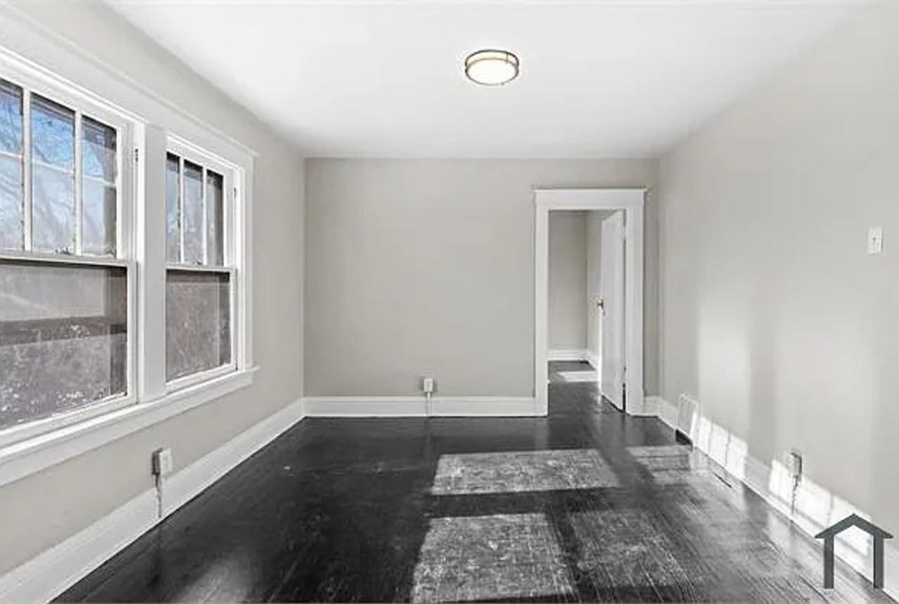 5415 Hamilton Ave - Photo 5 of 21