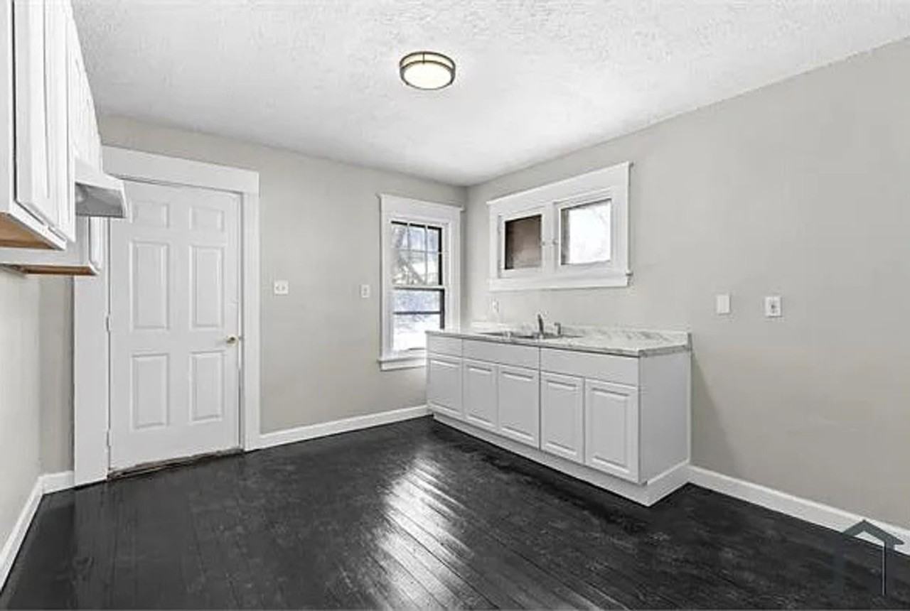 5415 Hamilton Ave - Photo 6 of 21