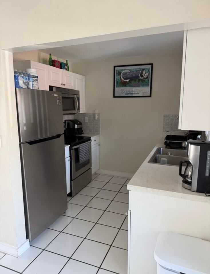 2928 Southwest 36th Avenue - Photo 7 of 23