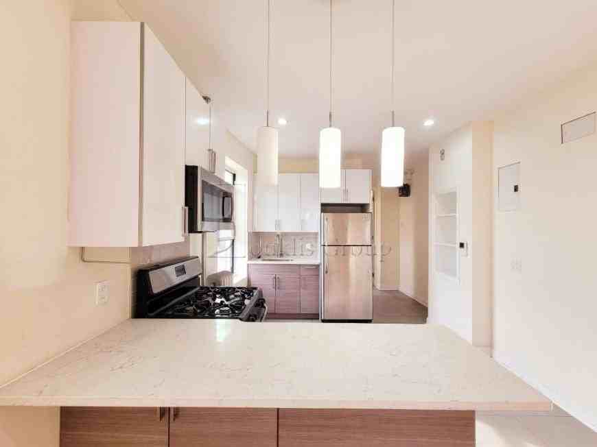 30-78 38th Street - Photo 2 of 8