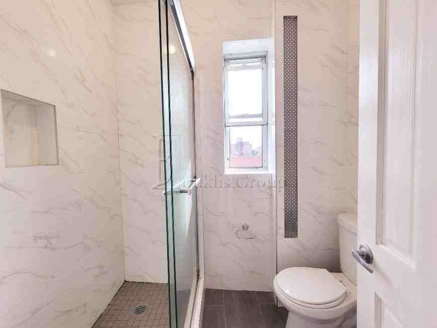 30-78 38th Street - Photo 5 of 8