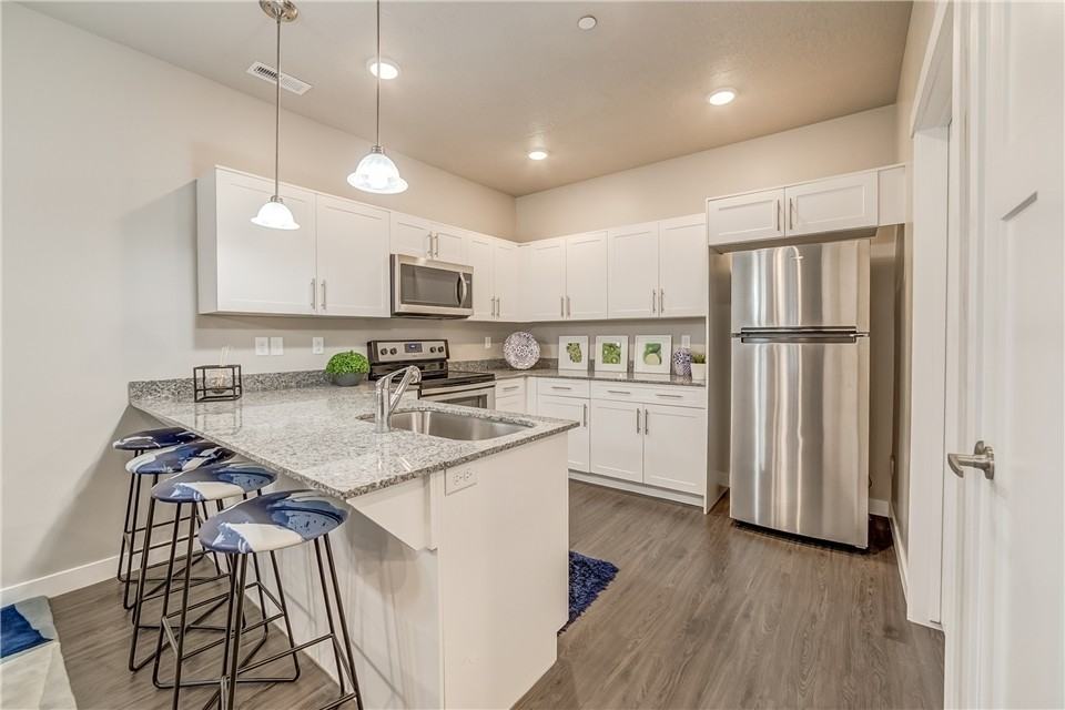 Vine Bldg 04: Unit 305 Type 2: Standard - Photo 5 of 50