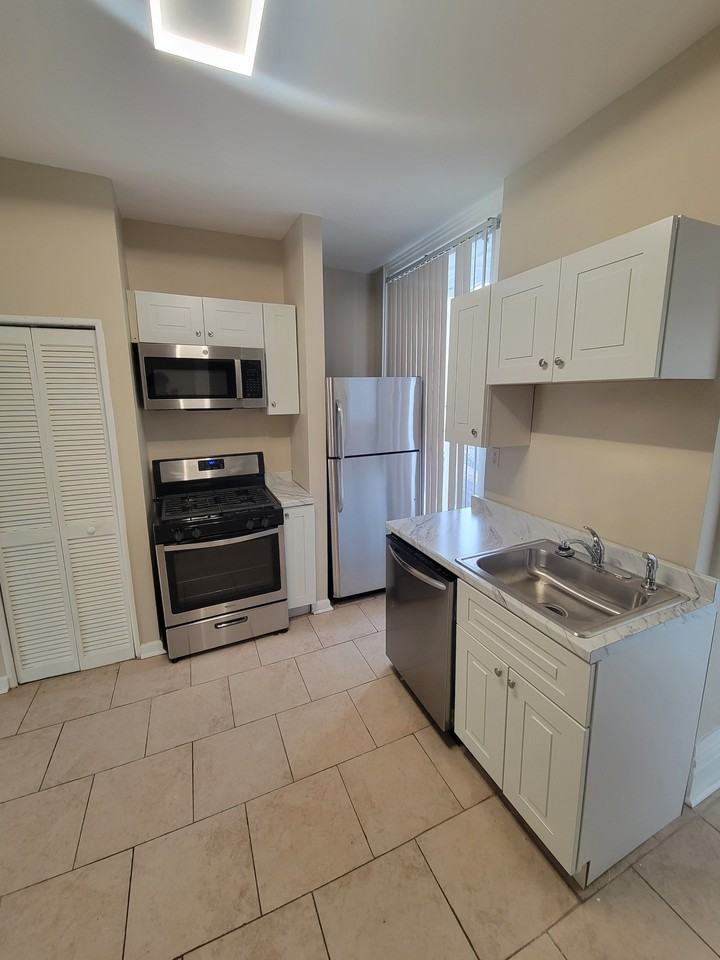 514 West North Avenue - Photo 6 of 30