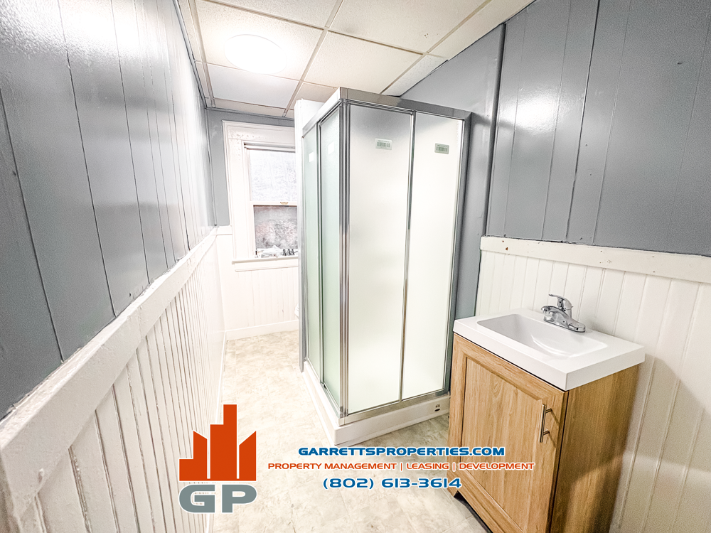 1 Bugbee Avenue - Photo 4 of 16