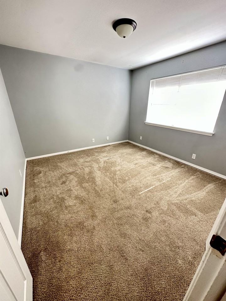 1201 South Rockford Avenue - Photo 7 of 24
