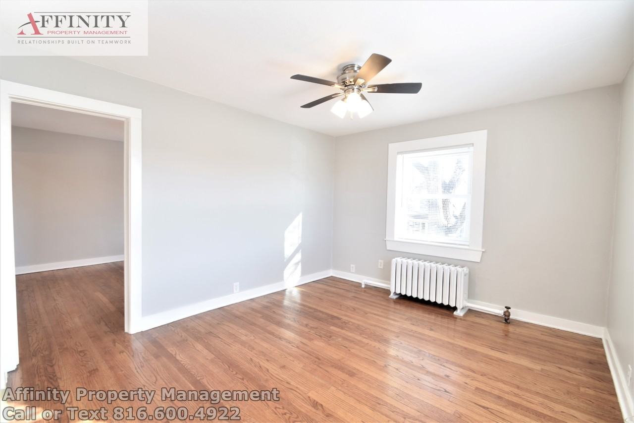 2026 Erie St - Photo 2 of 10