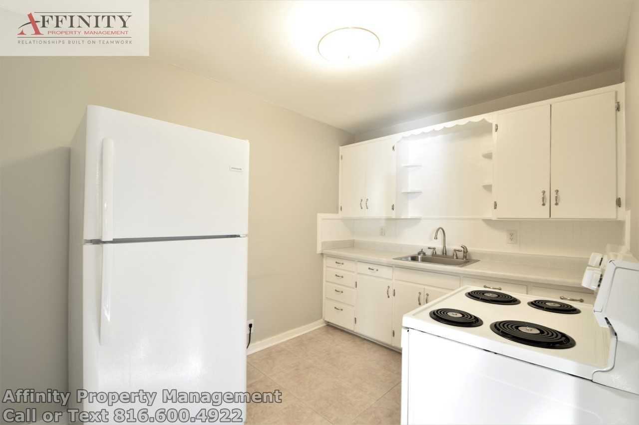 2026 Erie St - Photo 4 of 10