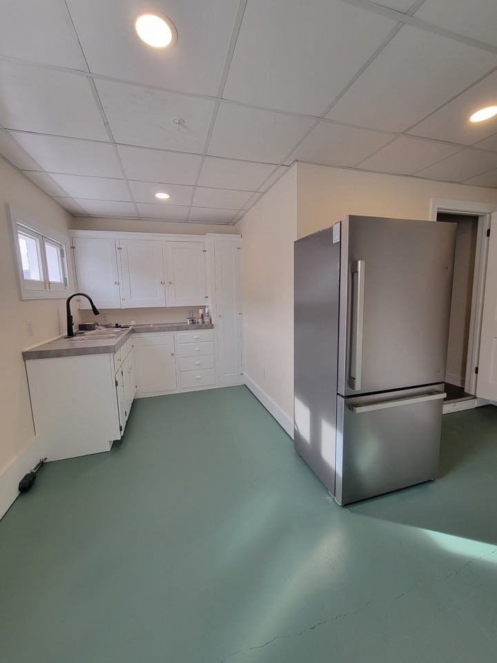 233 North Front Street - Photo 2 of 28