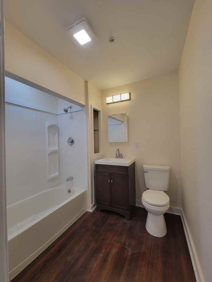 233 North Front Street - Photo 4 of 28