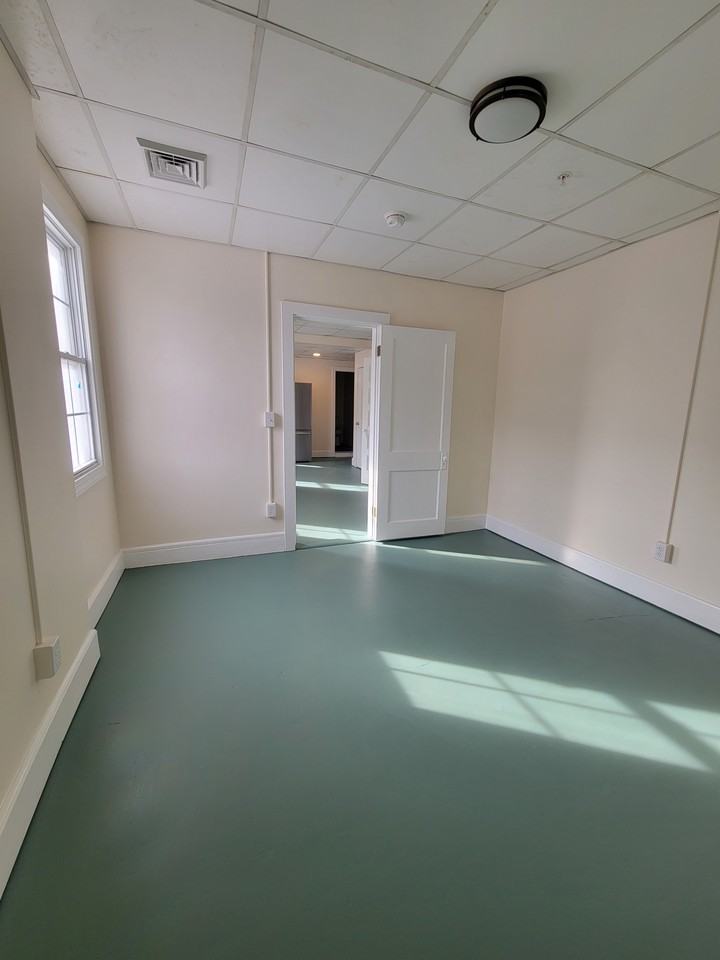 233 North Front Street - Photo 5 of 28