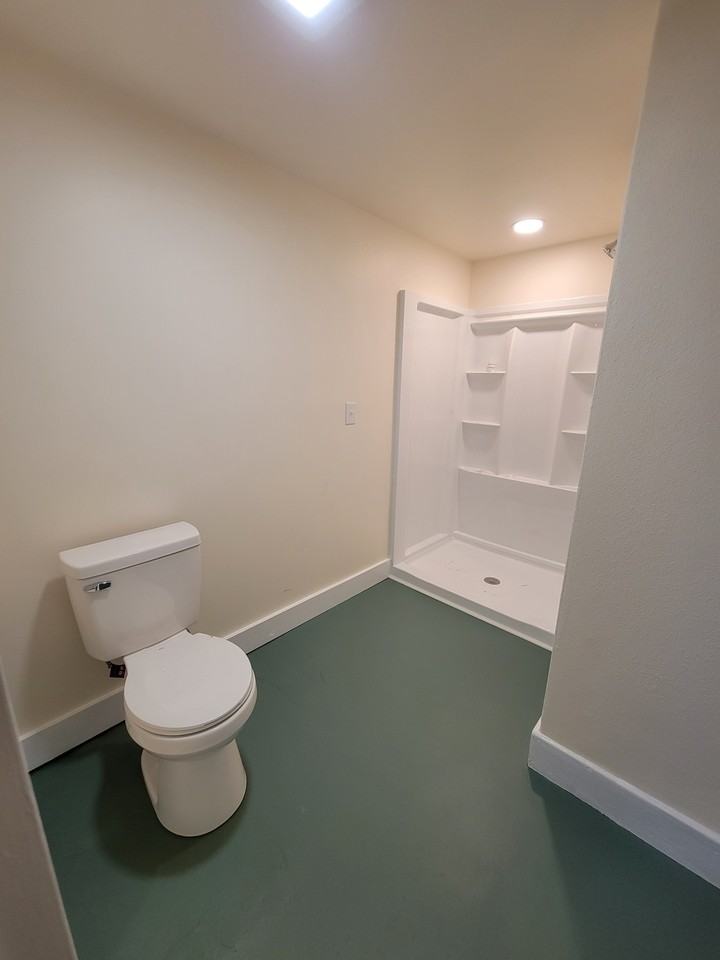 233 North Front Street - Photo 6 of 10