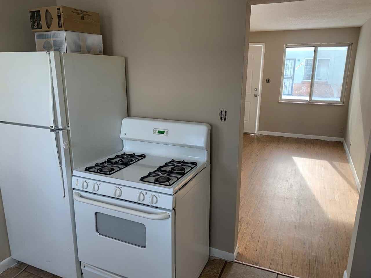 1129 Akron Street - Photo 3 of 11