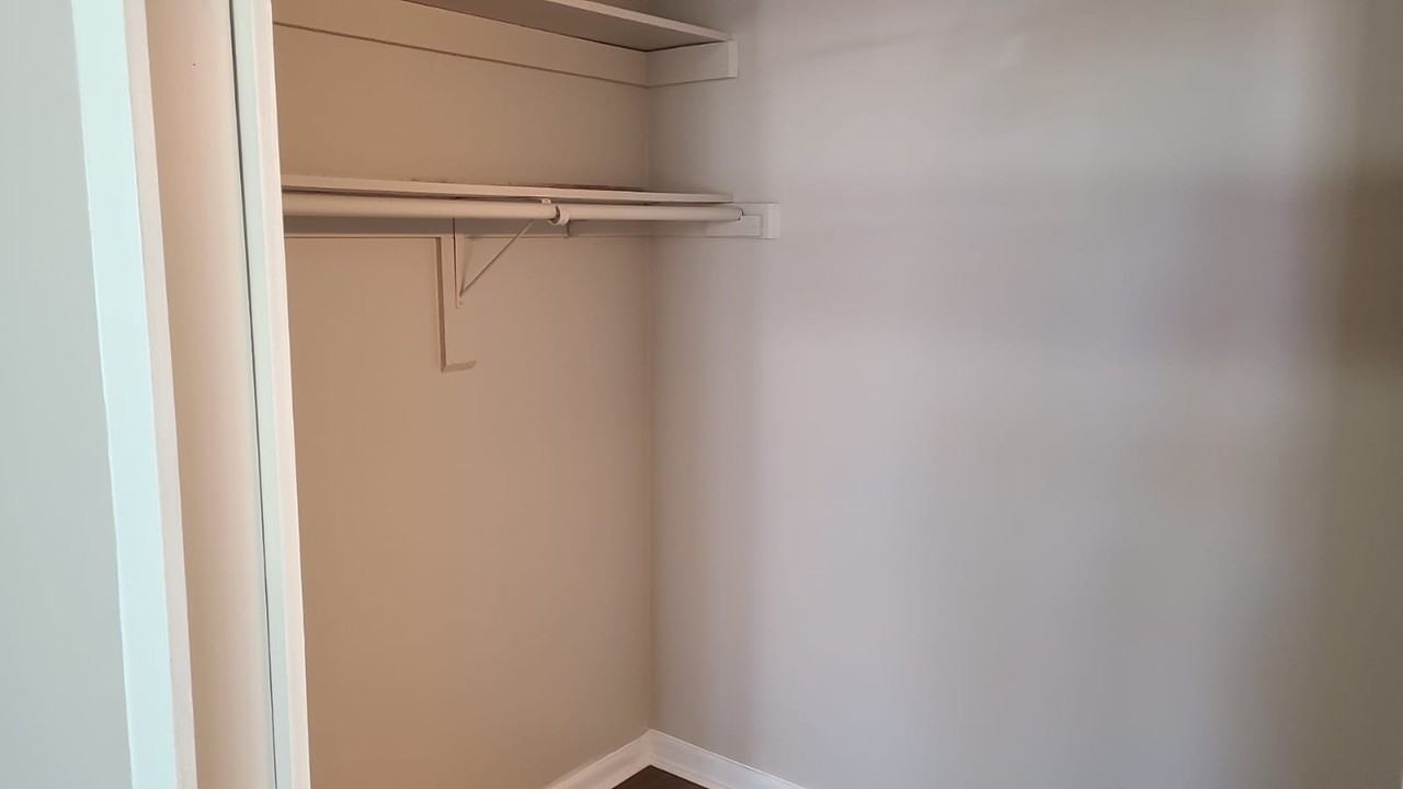 Hege Apts - Photo 7 of 23