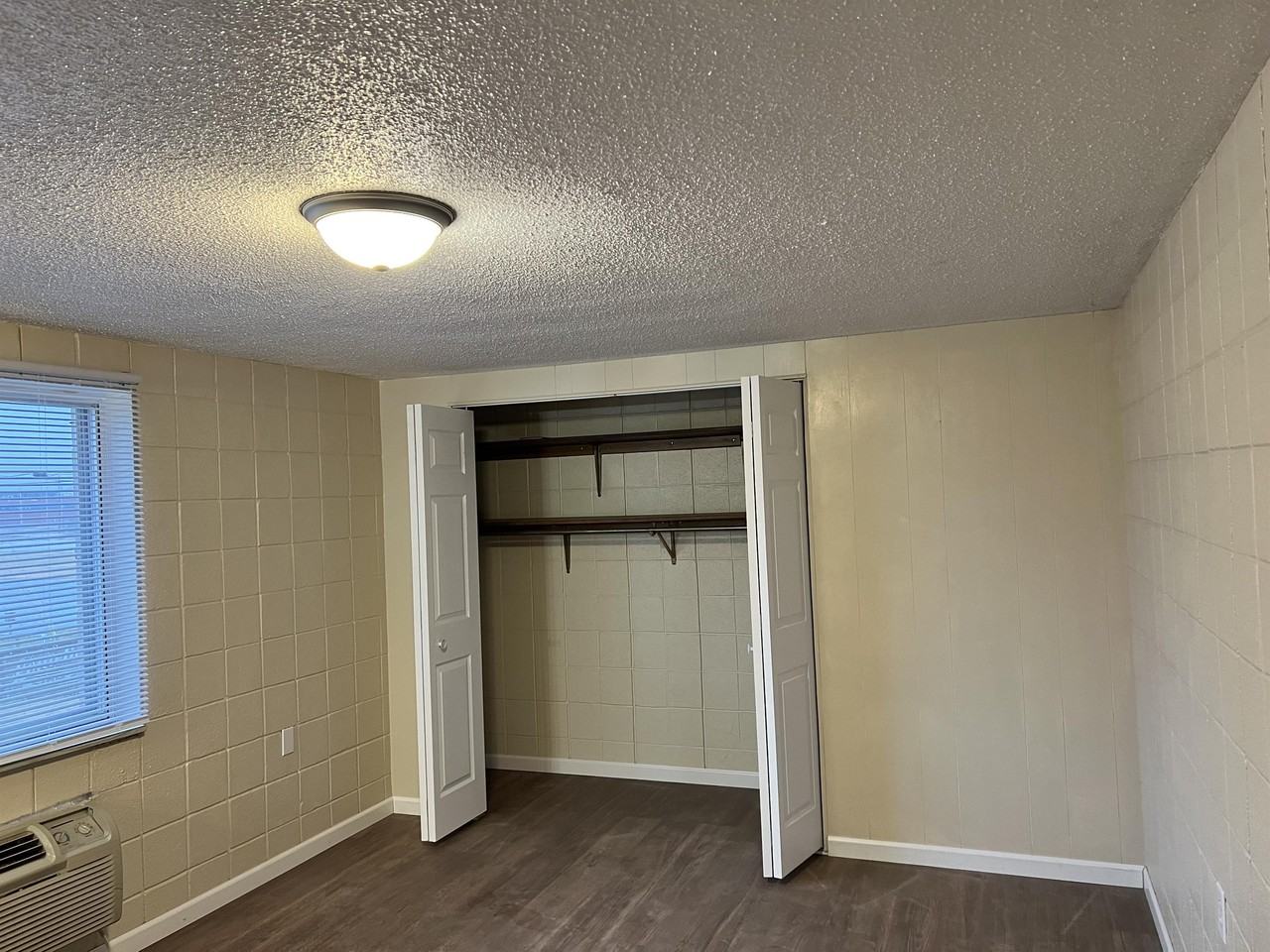 1118 East Morton Avenue - Photo 4 of 6