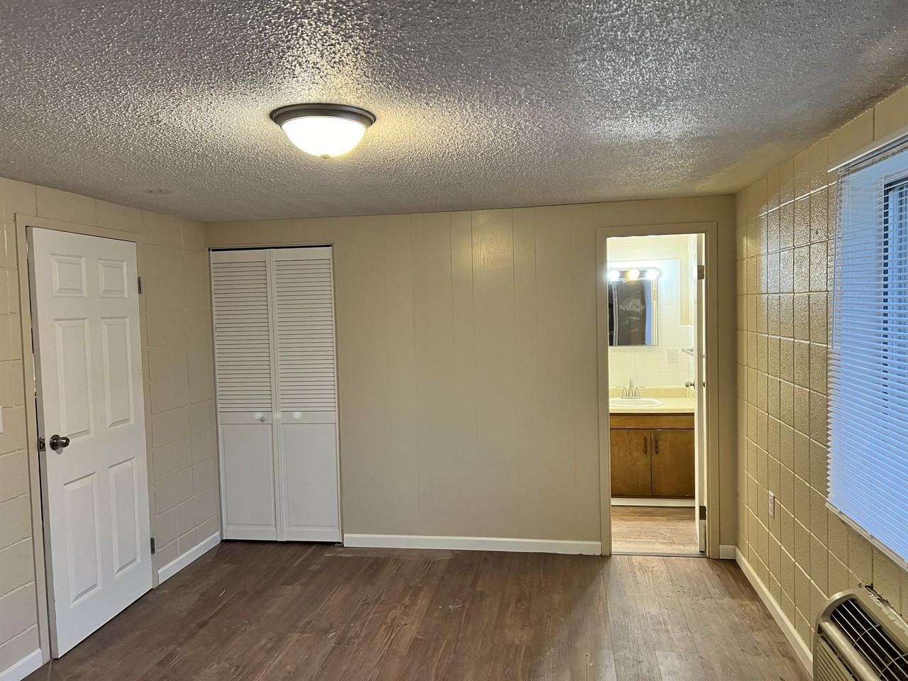 1118 East Morton Avenue - Photo 5 of 6