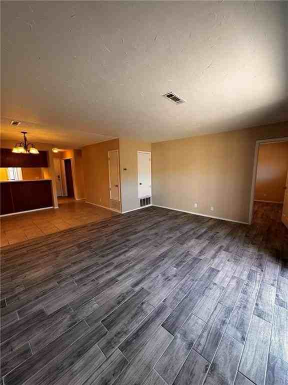 1820 S 13th Pl - Photo 4 of 11