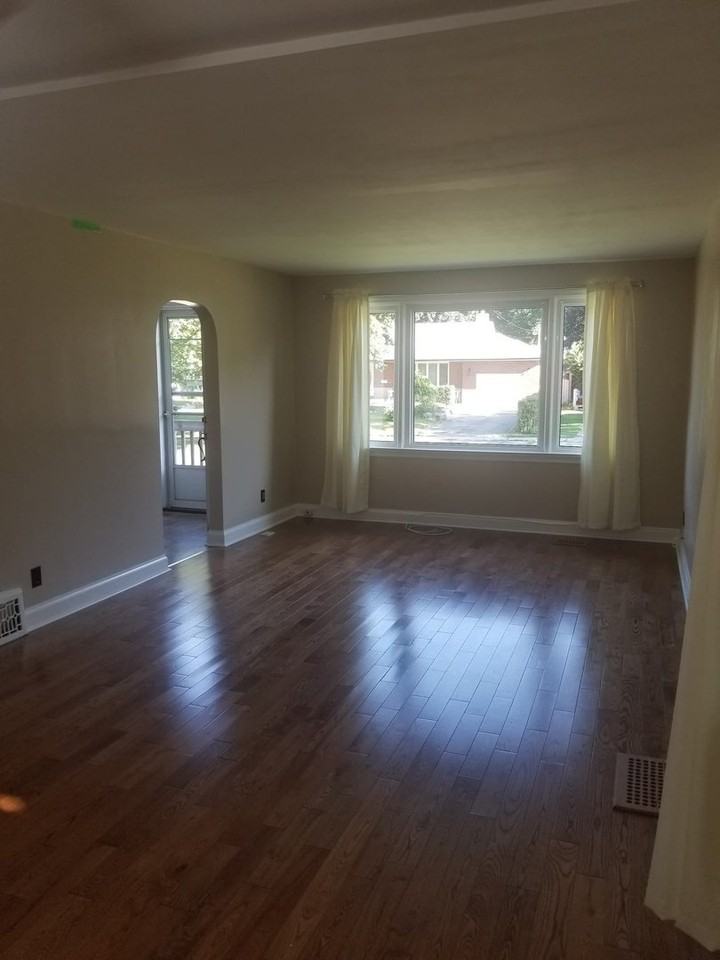 480 Miller Ave - Photo 3 of 10