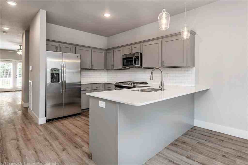 1510 N Gregg Ave - Photo 4 of 27