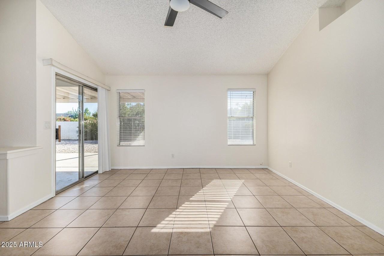 3623 West Fairview Lane - Photo 6 of 30