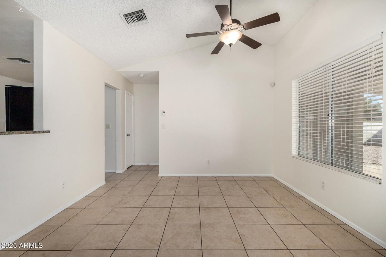 3623 West Fairview Lane - Photo 7 of 30