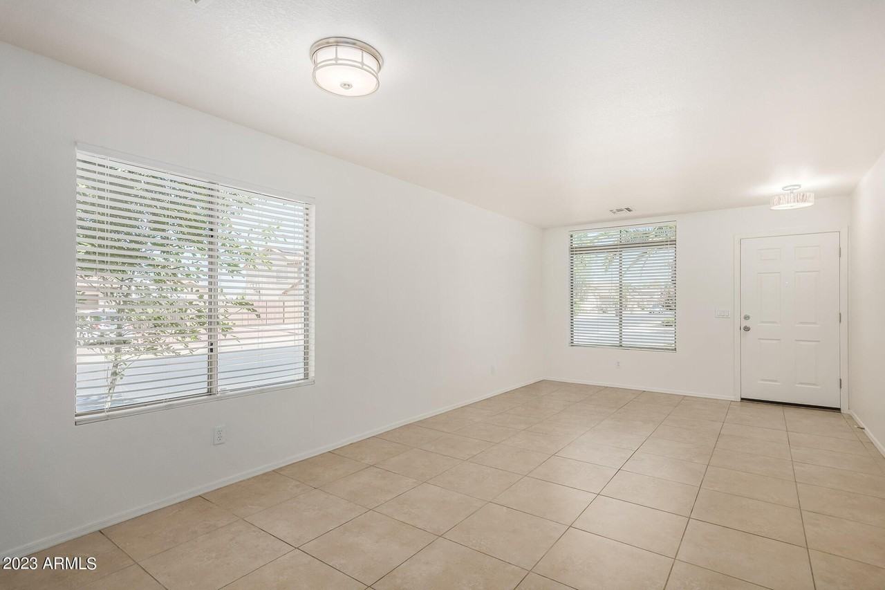 8617 West Vogel Avenue - Photo 7 of 31