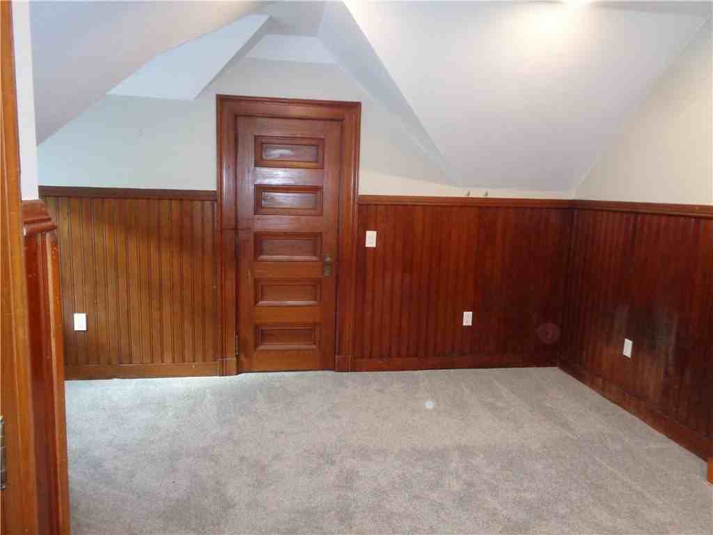 22 W 3rd St - Photo 5 of 10