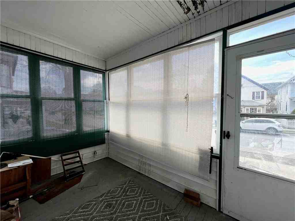 49 Spruce St 1st Fl #1stFL - Photo 3 of 16