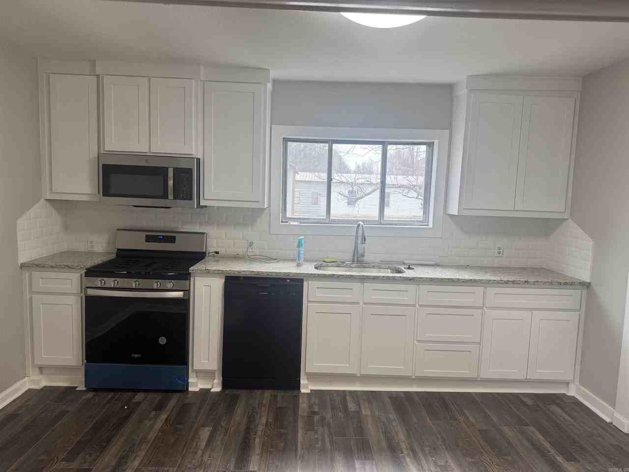 21407 Highway 365 N - Photo 3 of 9