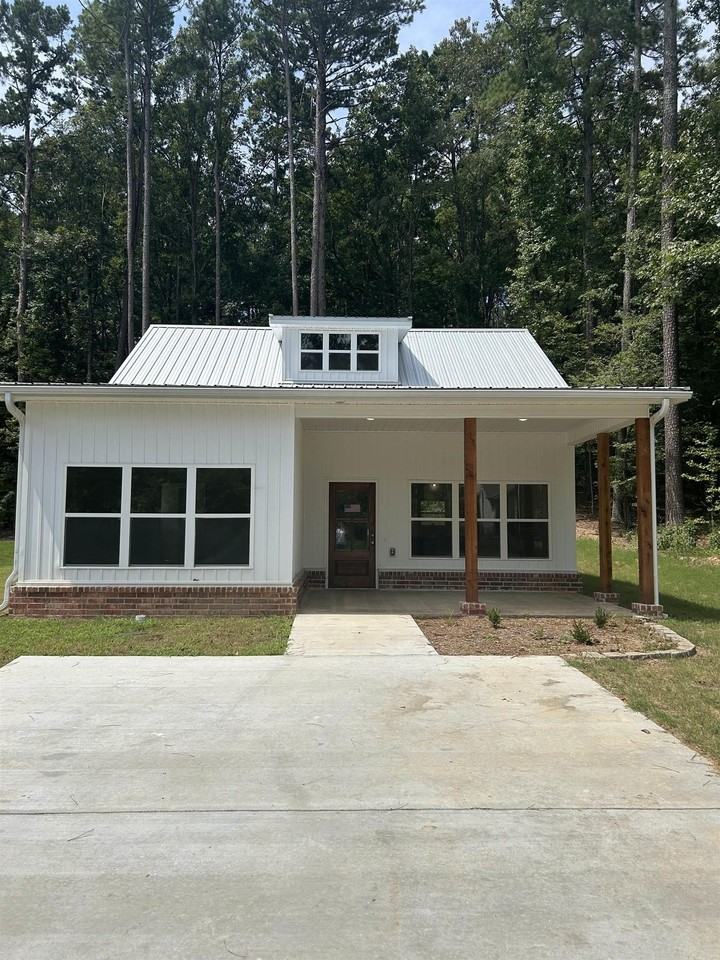 226 Scenic Dr - Photo 2 of 15