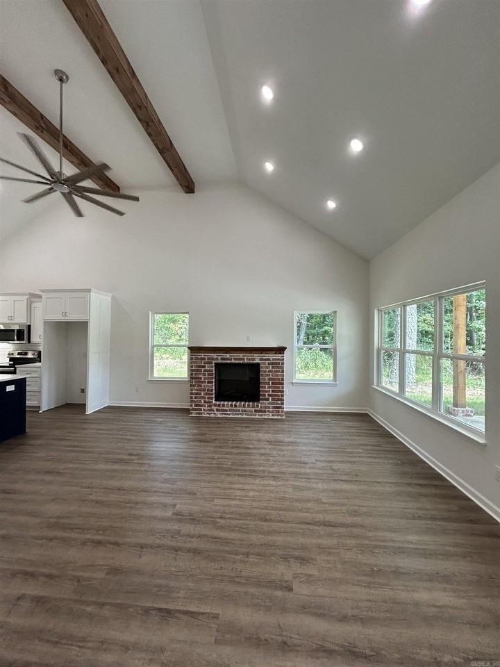 226 Scenic Dr - Photo 3 of 15