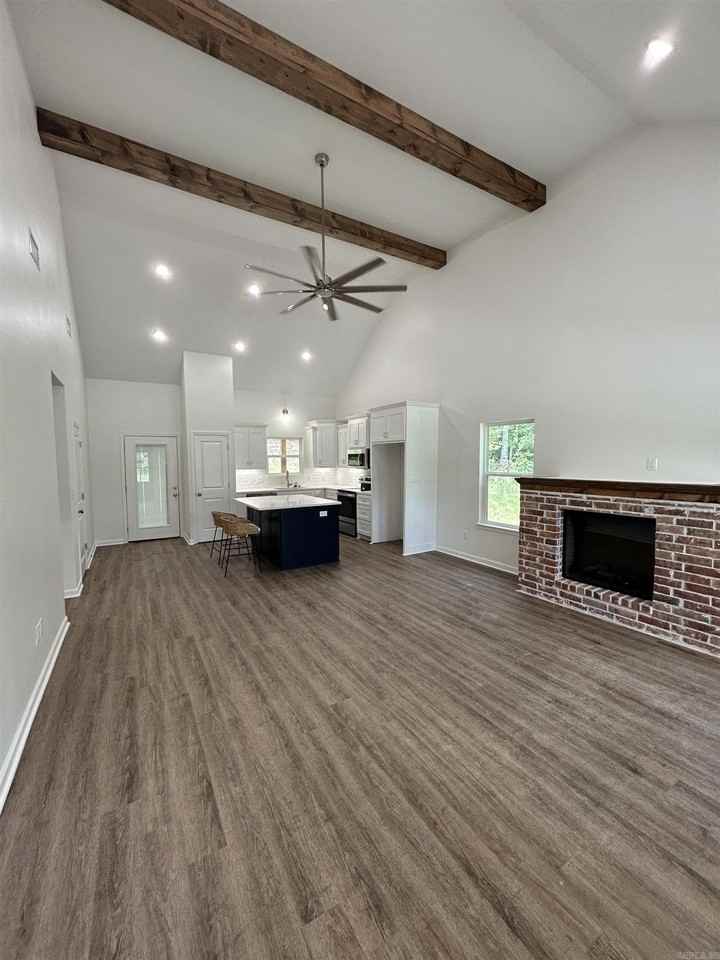 226 Scenic Dr - Photo 4 of 15